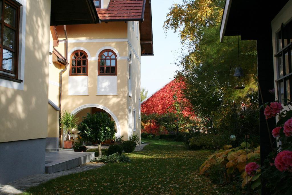 Land Romantik Villa Leobersdorf Exterior photo
